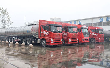 空氣懸掛VS板簧懸掛：鮮奶運輸車的“減震哲學(xué)”