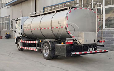 天潤(rùn)新東牛奶運(yùn)輸車(chē)被評(píng)為中國(guó)知名品牌